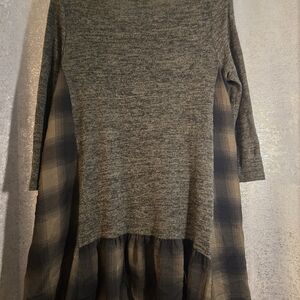 Gray and Plaid Long Sleeve Tunic